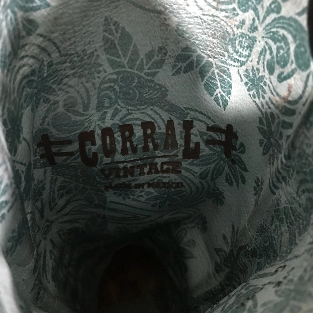 Corral Vintage Cowgirl Boots - Picture 5 of 8